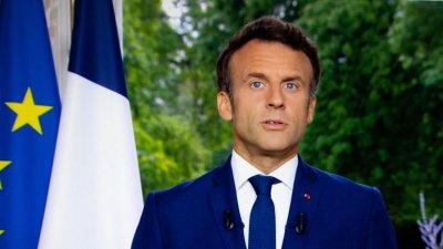 Макрон: Най-важното е Франция да избегне политическа криза