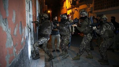 Мащабна акция за залавяне на терористи в Турция