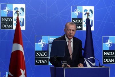 Ердоган на среща на върха на НАТО заради Швеция и Финландия