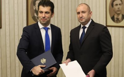 Президентът Румен Радев се разгневи на Продължаваме промяната и БСП