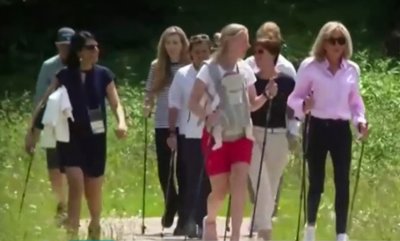 Съпругите на лидерите на Г-7 (и Хайко) се разходиха край Баварското езеро