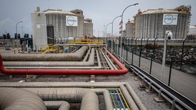 Испания пренасочва газ за Мароко по тръбопровод който спря да
