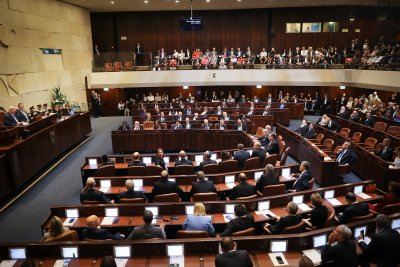 Израелските депутати гласуваха за провеждане на предсрочни парламентарни избори на 1 ноември