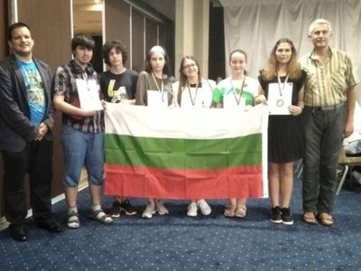 Български ученици спечелиха златен сребърен и три бронзови медала на