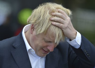 Още един британски министър хвърли оставка