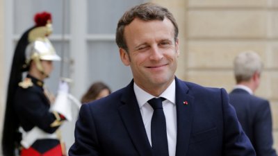 Отстраниха разследван за изнасилване френски министър