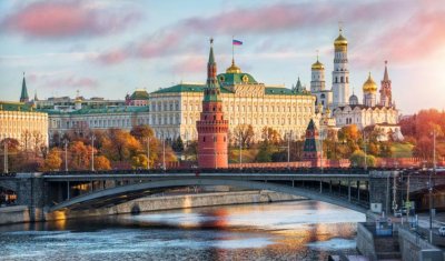 Икономисти: Санкциите причиняват по-малка от очакваното икономическа болка на Русия