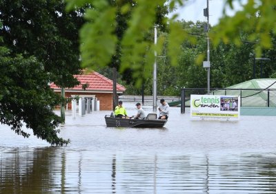 Домовете на 85 хил. души са наводнени в Сидни