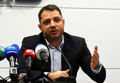 Делян Добрев: Още една депутатка от „Възраждане“ напуска партията