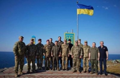 Знамето на Украйна отново се вее на Змийския остров