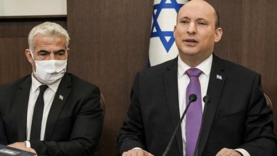 Полша и Израел стоплят отношенията си