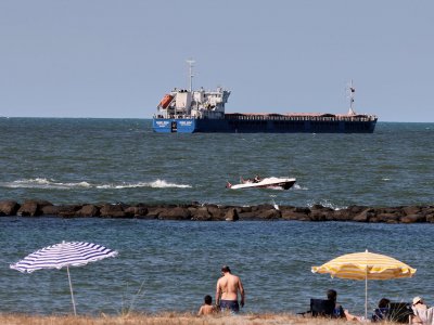 Турция освободи руски кораб с крадено украинско зърно