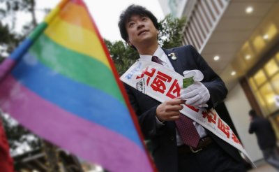 Рекорден брой жени и гейове напират за парламента в Япония