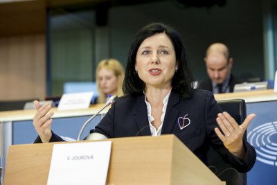 ЕК разкритикува Полша и Унгария