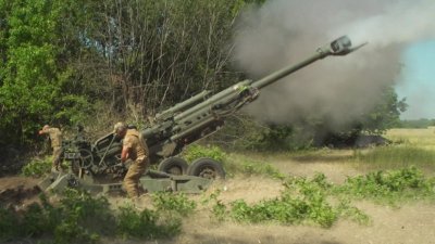 Украинците показаха как използват американските гаубици M777 (ВИДЕО)