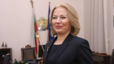 Надежда Йорданова: ДБ няма да поставя червени линии