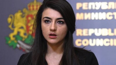 Лена потвърди: Условието за БСП е Бойко Рашков да поеме КПКОНПИ