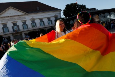 ЕК дава Унгария на съд заради анти-ЛГБТ закон