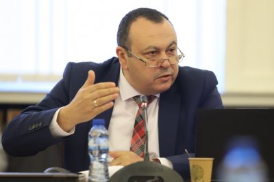 Председателят на Народното събрание Мирослав Иванов наложи наказание забележка на депутата