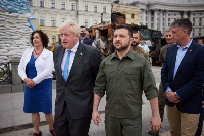 Отиващият си британски премиер Борис Джонсън планира да посети Украйна