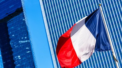 Разделеният френски парламент прие днес първия си важен законодателен акт