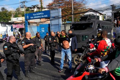 18 убити при сблъсъци с полицията в Рио де Жанейро