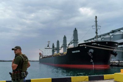 68 кораба с над 1 милион тона товари очакват да тръгнат от Украйна