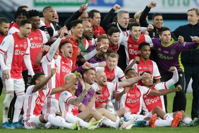 Шампионът на Нидерландия Аякс въведе забрана за феновете на тима