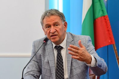 Бившият служебен министър на здравеопазването Стойчо Кацаров заяви пред БНТ