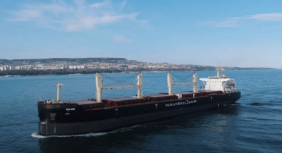 Българският кораб Рожен е акостирал на пристанището в Истанбул Плаващият