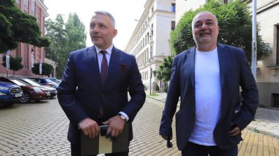 Бабикян и Хаджигенов се стягат за предсрочните избори