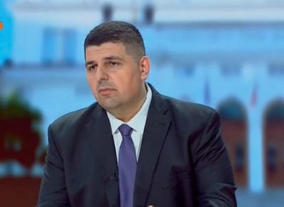 Един от най изявените доскорошни депутати на Демократична България Ивайло Мирчев
