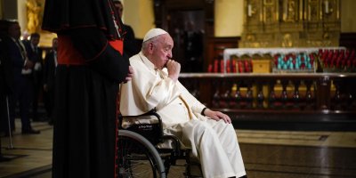 Папа Франциск призна днес че е усетил като шамар свидетелствата