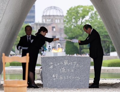 Първата в света атомна бомба над Хирошима на 6 август