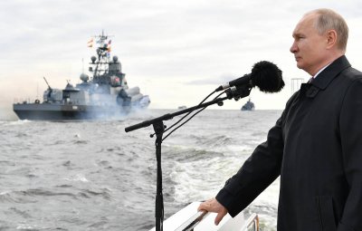 Путин иска да му построят флот като американския