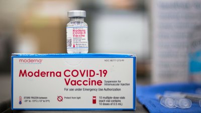 Великобритания одобри първата ваксина срещу Омикрон