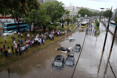Критично е положението в най големия град на съседна на България