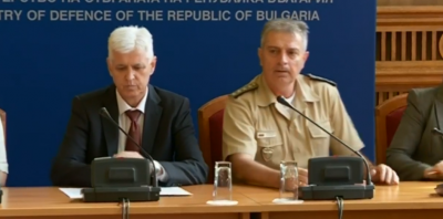 Служебният военен министър Димитър Стоянов обяви че смята да инициира