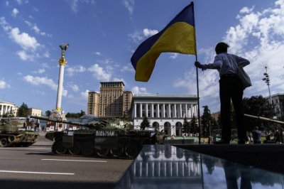 Украйна ще отбележи днес националния си празник и шест месеца