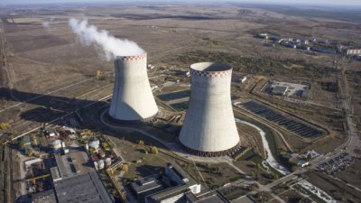 Столтенберг: Атомни енергетици да влязат в Запорожката АЕЦ 