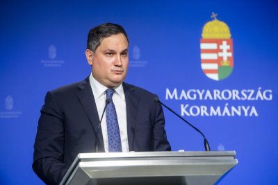 Унгарски министър на крака в Москва да моли за газ 