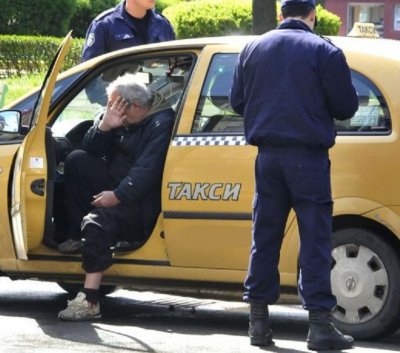 Незаконно такси засече полицията в Симеоновград Около 13 часа вчера