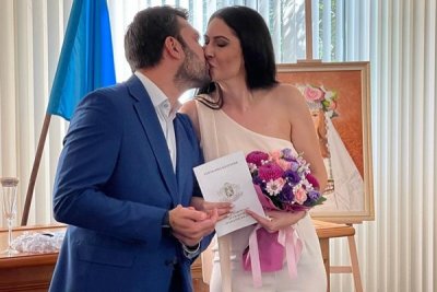 Лидерът на ГЕРБ Бойко Борисов ожени водещата на централните новини