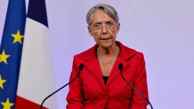 Френският премиер Елизабет Борн предупреди правителството че може да се