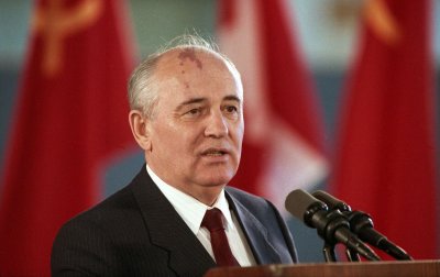 Пораждащ възхищение на Запада единственият президент на СССР Михаил Горбачов