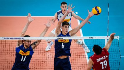 Европейският шампион Италия спечели убедително срещу Китай с 3 0 25 14