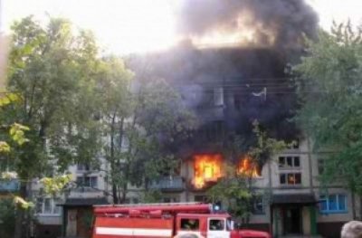 Пожар в жилищна сграда в София Запалил се е апартамент