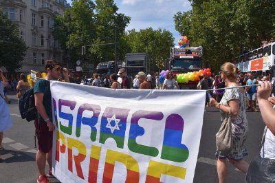 25-годишен убит на гей парад
