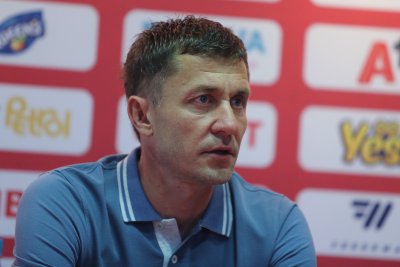 Tреньорът на ЦСКА Саша Илич говори преди заминаването на отбора