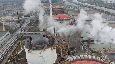 Екипът от Международна агенция за атомна енергия достигна Запорожие В